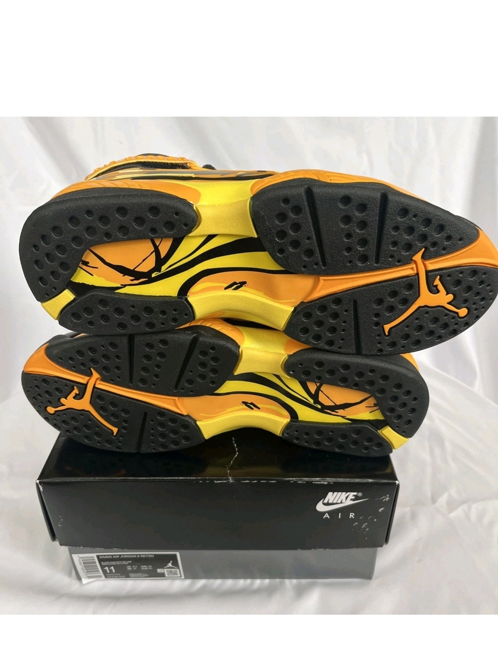 Men's Size 9.5 - Women's 11 -Jordan 8 Retro Taxi Yellow Black unisex - Picture 4 of 16
